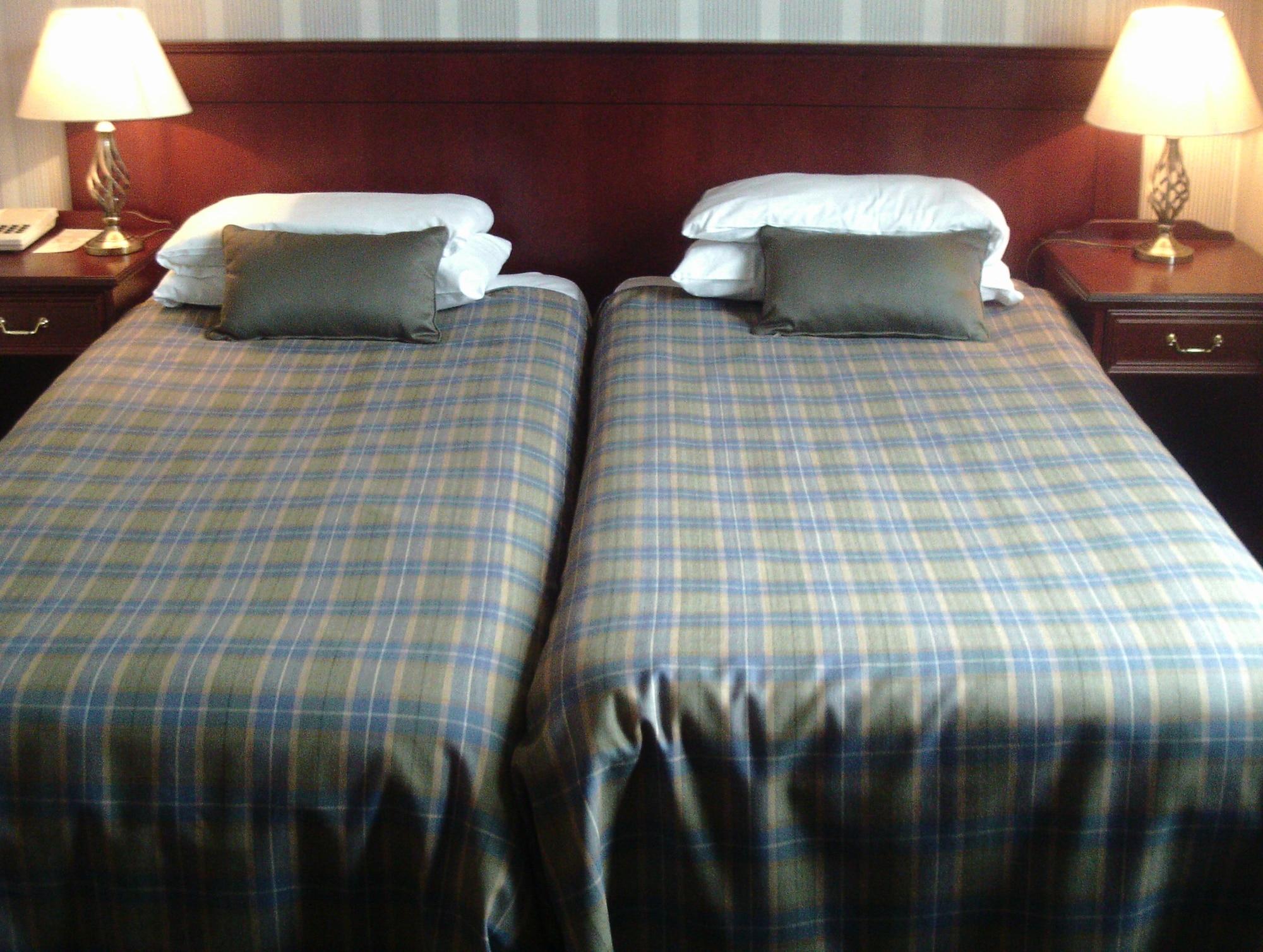 Nethybridge Hotel Nethy Bridge Buitenkant foto