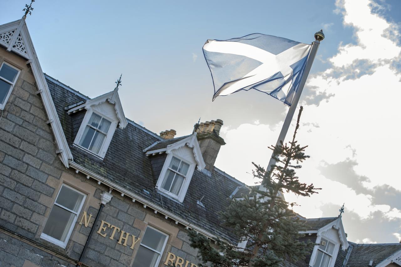 Nethybridge Hotel Nethy Bridge Buitenkant foto