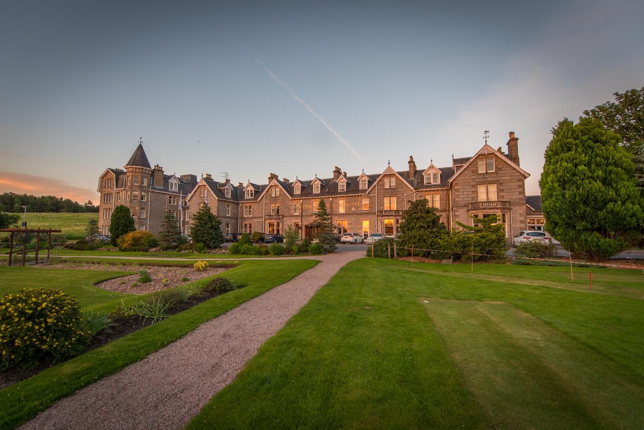 Nethybridge Hotel Nethy Bridge Buitenkant foto