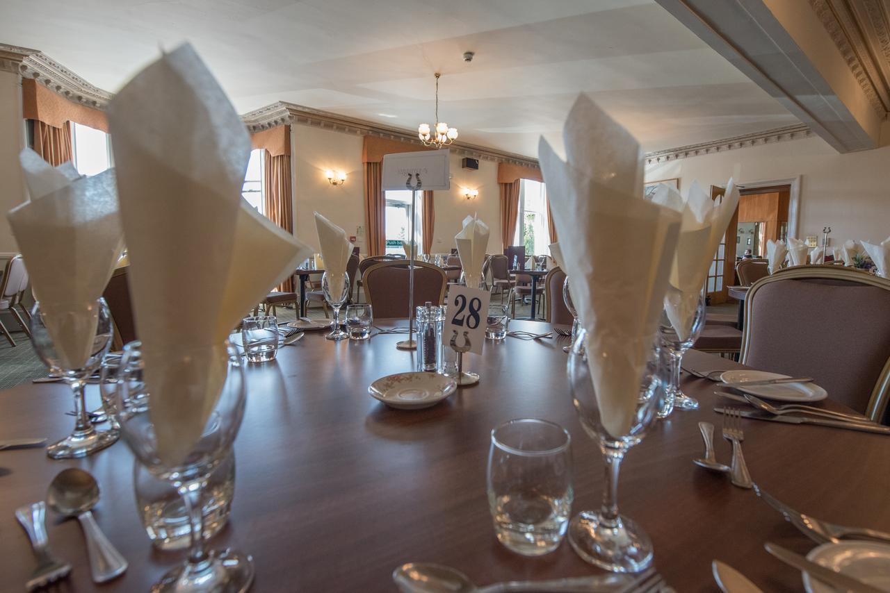 Nethybridge Hotel Nethy Bridge Buitenkant foto