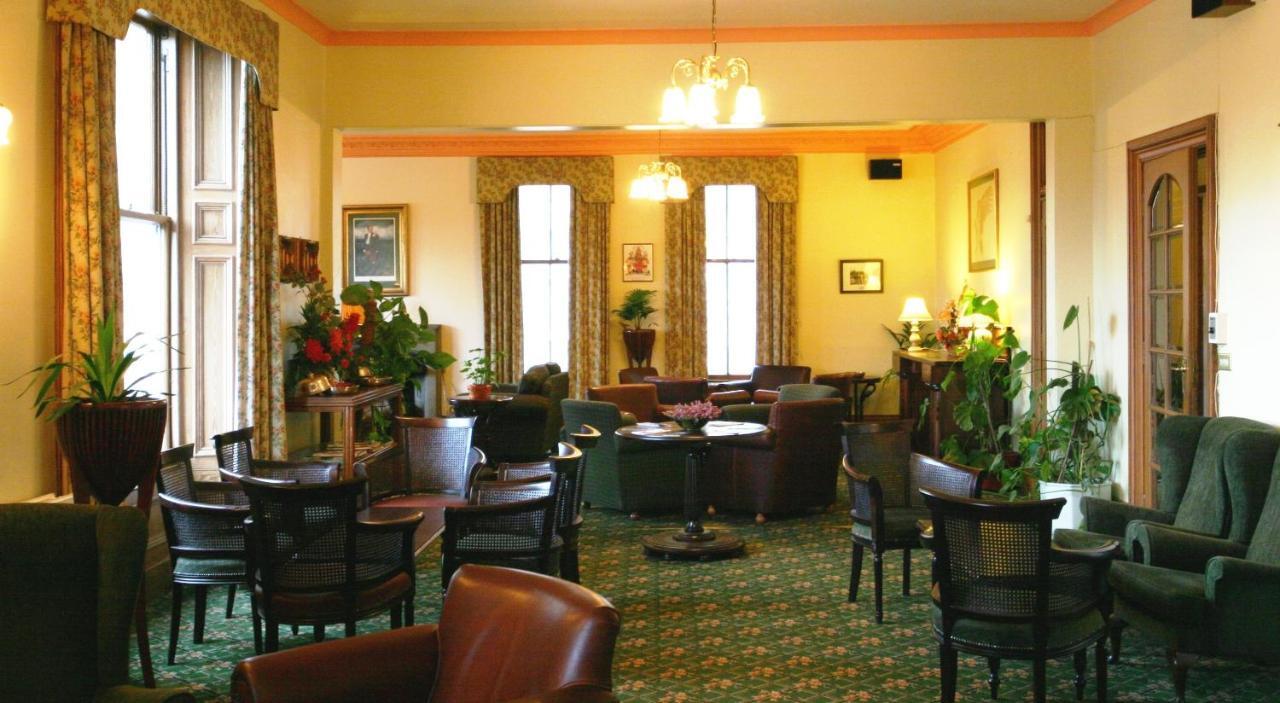Nethybridge Hotel Nethy Bridge Buitenkant foto